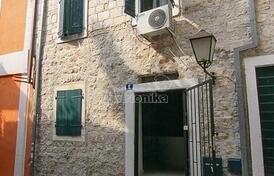 Фантастическое коммерческое помещение, Херцег Нови