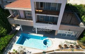 Современная вилла, Бечичи