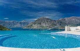 На продажу квартира в комплексе с бассейном