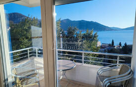 Продается квартира в Тивате с видом на море