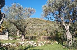 Урбанизованый участок на продажу рядом с пляжем