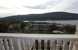 Дом в Дженовичи с прекрасным видом на море