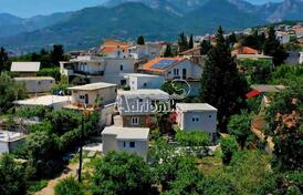 Три маленьких дома на просторном участке недалеко от моря, Бар, Шушань