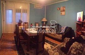 Трехэтажной дом в Дженовичи