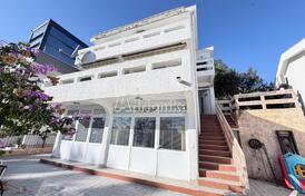 Продается семейный дом с дополнительным участком рядом с морем, Бар