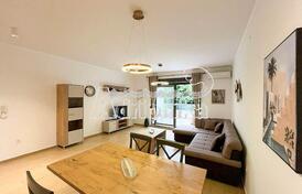 Просторная однокомнатная квартира с садом и террасой, Доброта, отличное расположение в городе