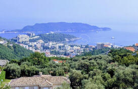 Участок в Бечичи на горе с видом на море