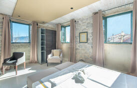 Мини-отель с бассейном рядом с Котором