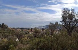 Участок в хорошем месте в сторону Старого Бара