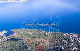 Ровный участок под застройку на Луштице, Гошичи, в нескольких минутах ходьбы от моря