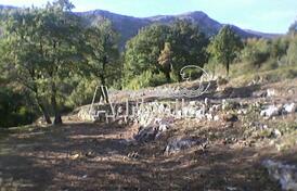 Участок в Будве с видом на Святой Стефан