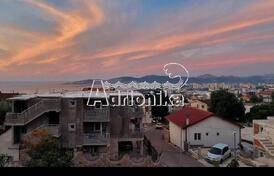 Дом с апартаментами у моря, Шушань