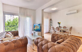 Роскошная трехкомнатная квартира с видом на море