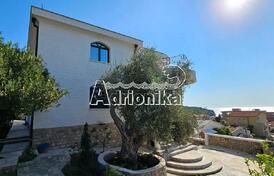 Вилла с бассейном и сауной в Петроваце