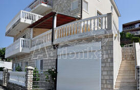 Дом в Херцег Нови