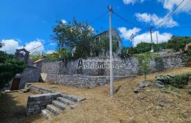 Каменный дом, Загора