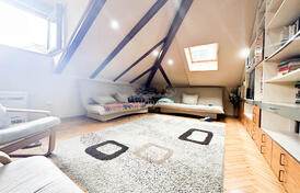 Квартира с галереей в Старом городе, Котор