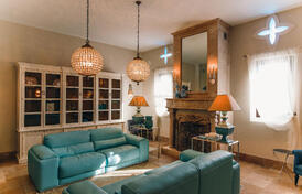 Роскошная каменная вилла в Режевичи, Будва