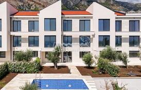 Таунхаус с бассейном и панорамным видом на море на Будванской ривьере, Режевичи