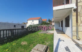 На продажу трехэтажный дом на полуострове Луштица