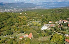 Просторное поместье с традиционным каменным домом, Побрдже