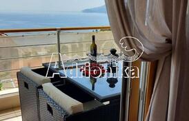 Вилла-отель с 12 апартаментами и открытой парковкой в прекрасном месте, Бечичи