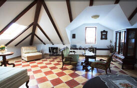 Квартиры в старинном каменном доме