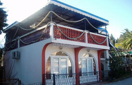 Работающая мини гостиница с магазином, Шушань