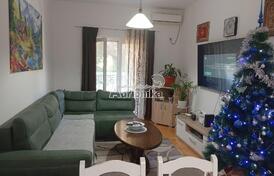 Комфортная трёхкомнатная квартира в тихом городском районе, Топла &ndash; Херцег Нови