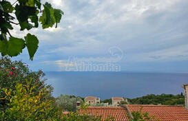 Очаровательный каменный дом в Режевичи с видом на море