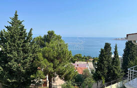 Дом с гаражом, Зеленый Пояс