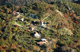 Большой урбанизированный участок в Станишичи, Будва