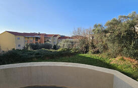 Просторная двухкомнатная квартира в Петроваце