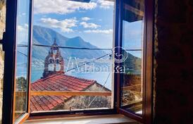 Стильная однокомнатная квартира с видом на море, Пераст