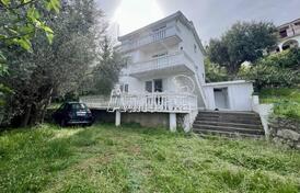 Просторный дом с участком и видом на море, Добра Вода