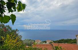 Очаровательный каменный дом в Режевичи с видом на море