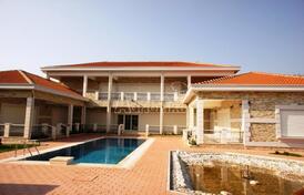 Загородное имение в Поле