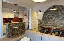 Однокомнатная квартира на первой линии у моря, Прчань, Котор