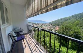 Меблированный просторный дом с видом на море и гаражом, Зеленка, Херцег Нови