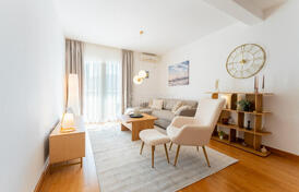 Современная меблированная трёхкомнатная квартира рядом с пляжем, Пржно