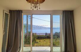 Дом с большим двором и прекрасным видом, Баошичи, Херцег Нови