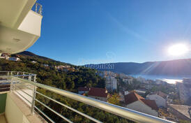 Квартира в комплексе с бассейном Херцег Нови