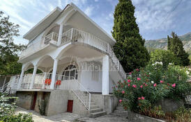 Дом в Сутоморе с видом на море и горы