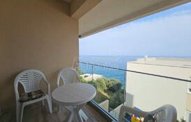 Квартира-студия в комплексе на первой линии моря, Добра Вода