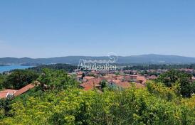 Участок под застройку с прекрасным видом на Тиватский залив, Мрчевац