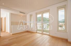 Квартиры в новом доме в 150м от моря, Будва