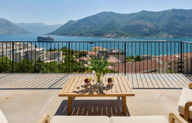 Прекрасная квартира с панорамным видом на залив, Доброта, Котор