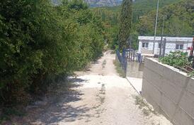 Продается участок в поселке Суторина