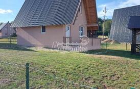 Дом в Жабляке в зеленом окружении