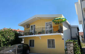 Продается двухэтажный дом в тихой части Шушани